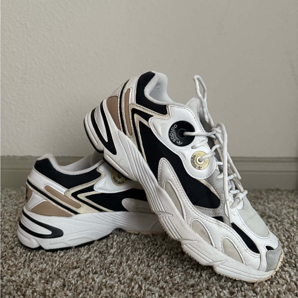 Adidas Womens Astir ‘White Black’